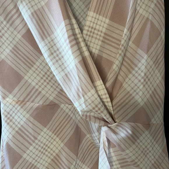 Business Plaid Shell Blouse - Picture 6 of 8